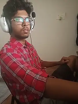 letsplaygame online show from May 17, 7:28 am