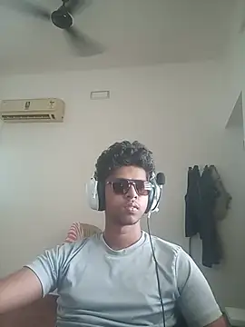 letsplaygame online show from July 8, 7:02 am