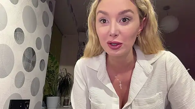 Annycute666 online show from April 10, 4:12 pm