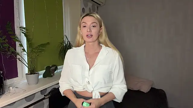 Annycute666 online show from April 13, 4:12 pm