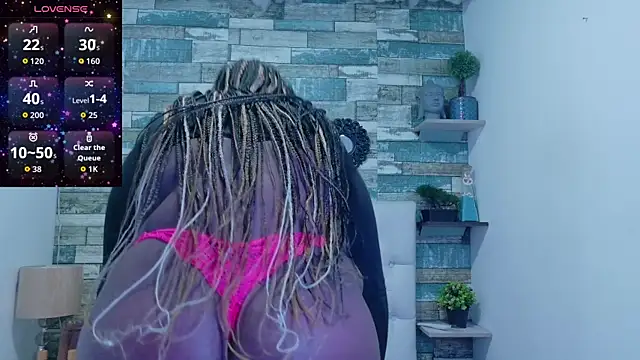 Skylernaomi online show from April 17, 1:14 pm