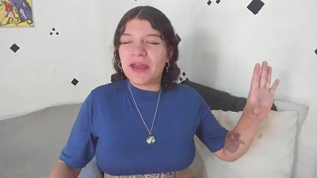 wendybeckett4 online show from April 16, 9:39 pm