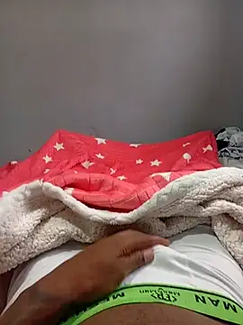 NegiSouza157 online show from April 10, 8:35 pm