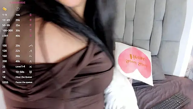 ivonnylee 21 online show from April 12, 7:41 pm