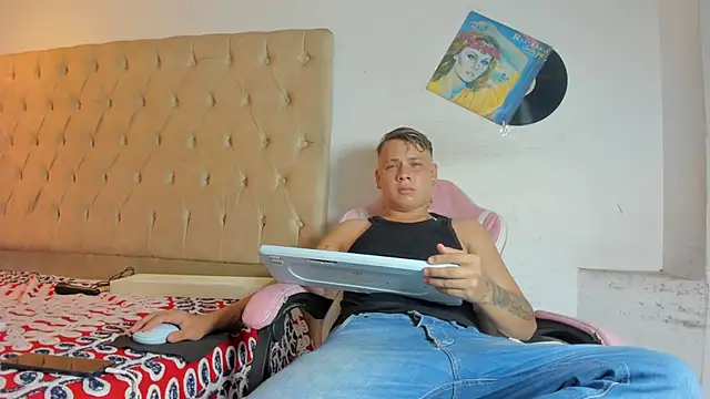 SebastianNoir1 online show from April 14, 1:55 am