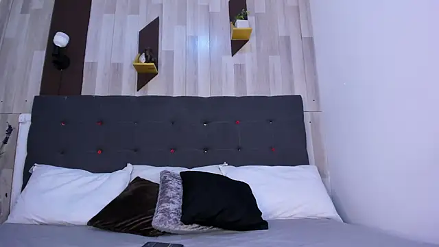 GrayHall online show from April 11, 8:13 pm