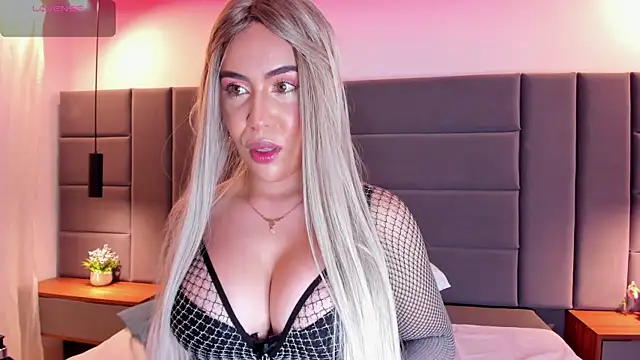 KalieFiore online show from April 9, 3:06 am