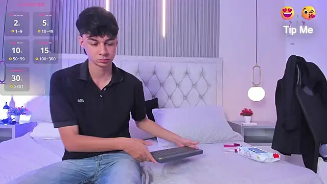 andy may18 online show from April 2, 1:31 pm