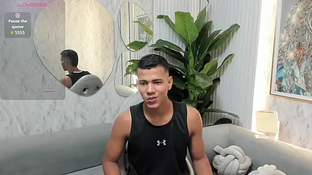 noahdark  online show from April 15, 2:29 am