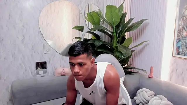 noahdark  online show from April 17, 3:09 am