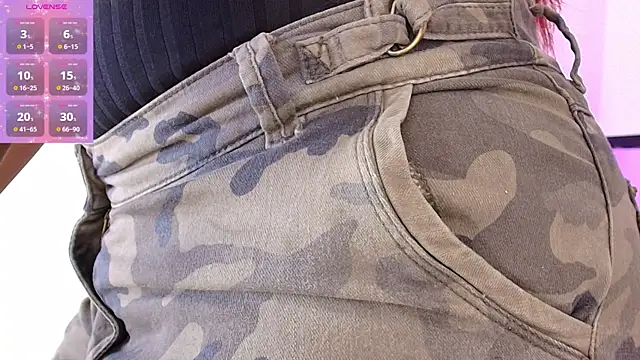 emily smith18 online show from April 14, 12:11 pm