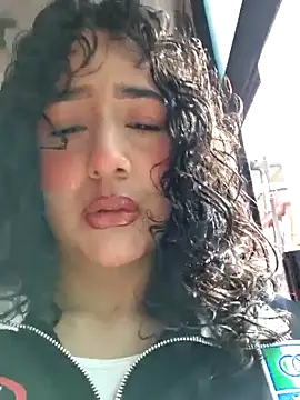 bella swwan  online show from April 5, 1:19 pm