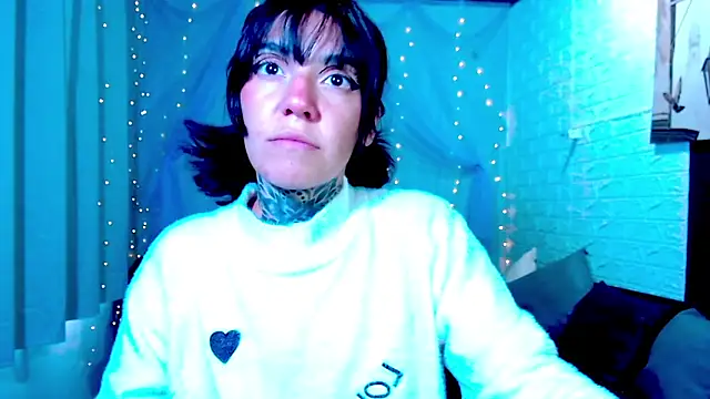 LannieGonzales online show from March 31, 7:58 pm