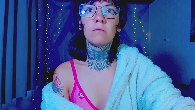 LannieGonzales online show from April 10, 12:21 pm