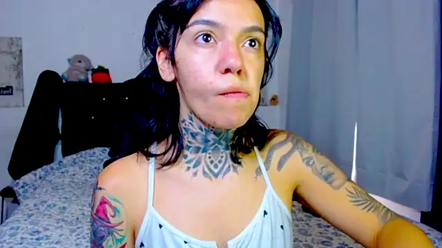 LannieGonzales online show from June 1, 3:25 pm