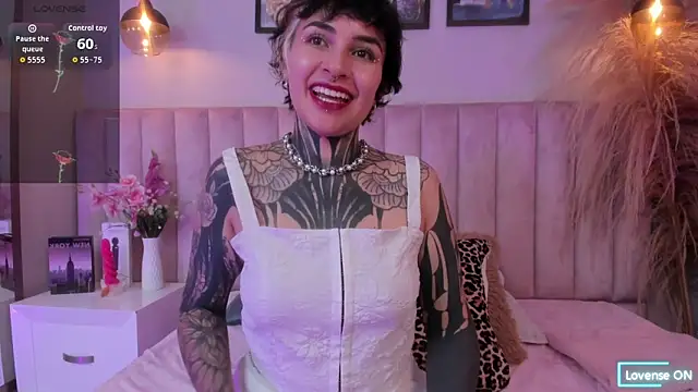 Luana fiore online show from April 7, 12:38 pm