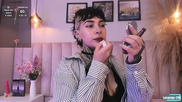 Luana fiore online show from April 10, 12:21 pm