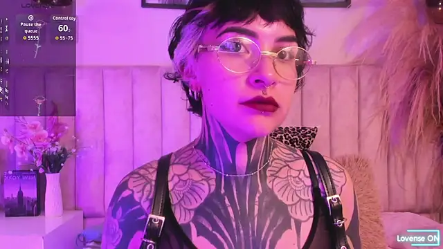 Luana fiore online show from April 12, 12:21 pm