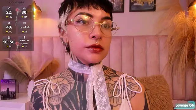 Luana fiore online show from April 14, 12:22 pm