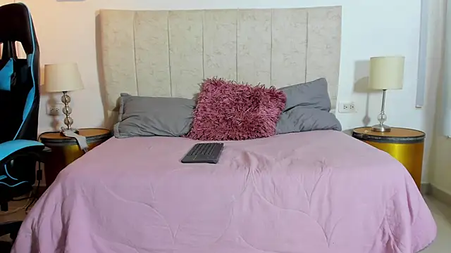  blowsex  online show from April 3, 1:42 pm