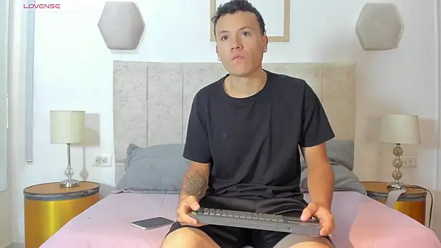  blowsex  online show from April 7, 1:11 pm