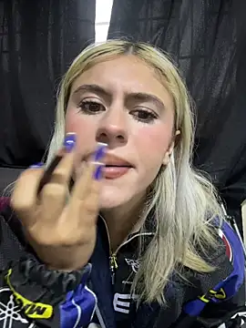 Lia fire online show from April 15, 11:17 am