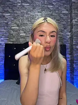 Lia fire online show from April 16, 10:01 pm