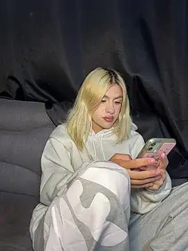 Lia fire online show from May 28, 2:31 am