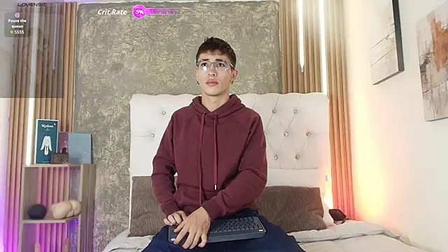 Dominik Blake online show from April 6, 7:37 pm