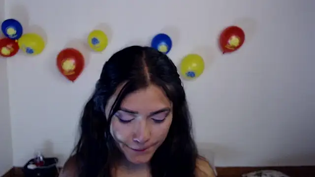 Snapshot of FreyaRouge chatting on June 24, 5:56 pm FreyaRouge online show from June 24, 5:56 pm