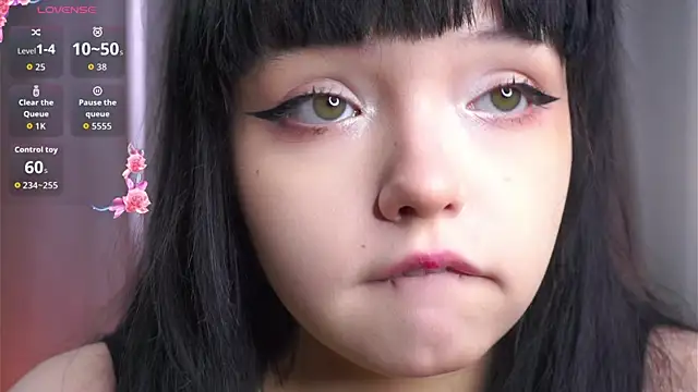 CandiceDossantos online show from April 14, 8:20 am