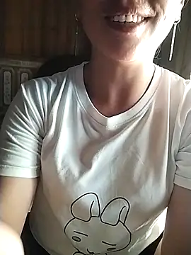 Lisa-aa online show from April 9, 6:19 am