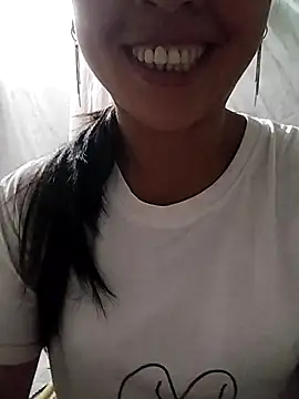 Lisa-aa online show from April 16, 2:40 pm