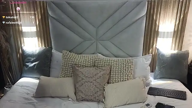 Lilith nyxx online show from April 8, 11:27 pm