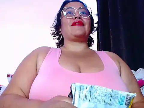 vibeSex1 online show from April 8, 9:59 pm