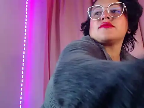 vibeSex1 online show from April 17, 7:28 pm