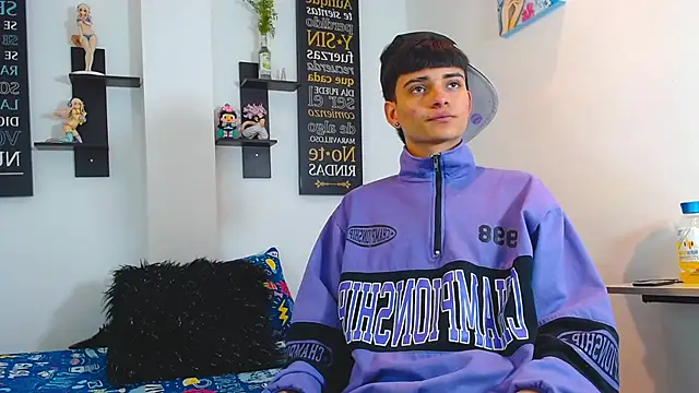 milo hot  online show from April 9, 6:57 pm