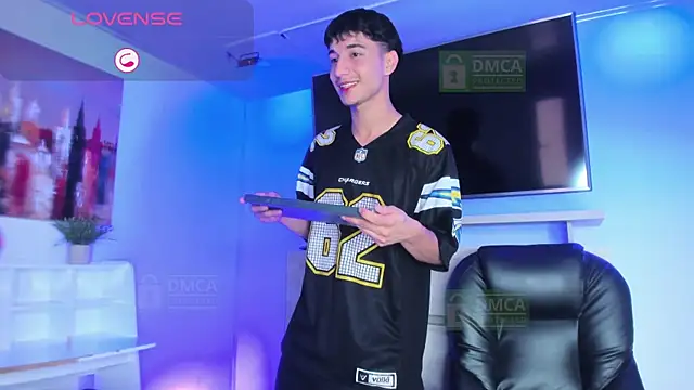 Taylor Brooks online show from April 11, 6:56 pm