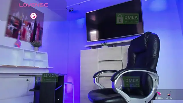 Taylor Brooks online show from April 13, 7:30 pm