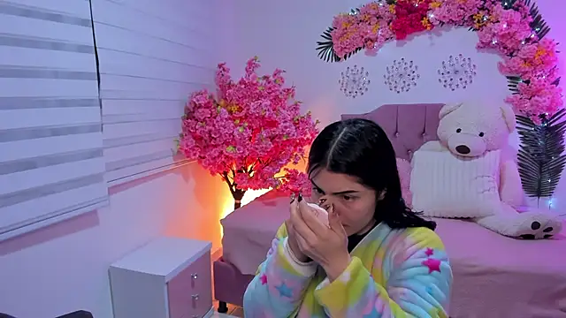 SamanthaVelvett  online show from April 12, 3:22 am