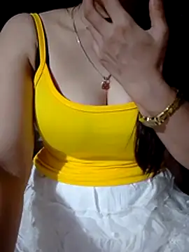 Snapshot of Mi-Naney chatting on July 3, 9:21 pm Mi-Naney online show from July 3, 9:21 pm