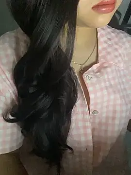 Rosecute11 online show from April 12, 3:11 am