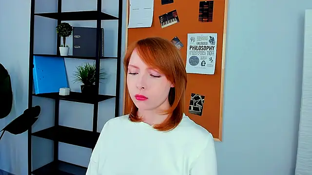 CherryCrushLove online show from April 15, 5:58 am