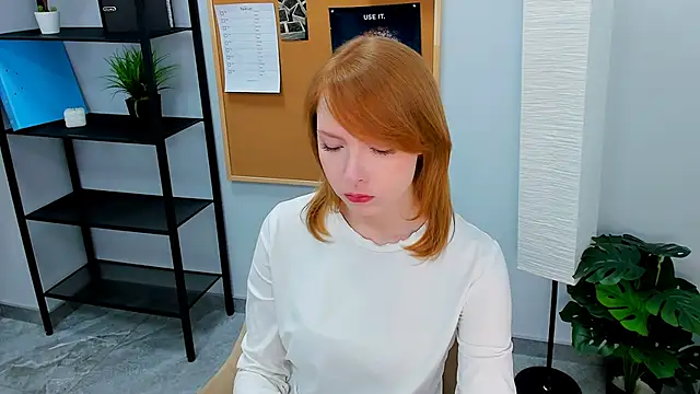 CherryCrushLove online show from April 18, 5:55 am