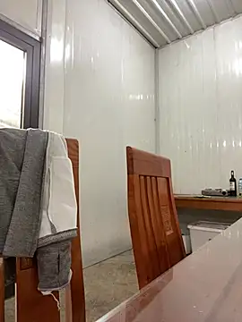 Elisa-a online show from April 7, 9:32 am