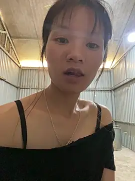 Elisa-a online show from April 13, 4:18 am