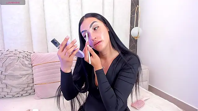 isabellajons online show from April 3, 5:16 am