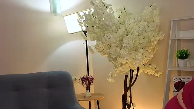 KimberlyDey online show from April 29, 7:34 am