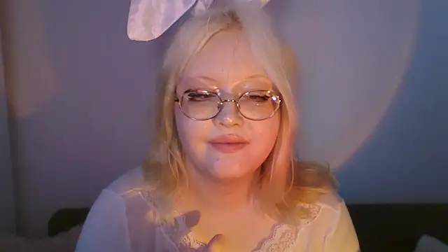 Elayne Sweet online show from April 5, 8:11 am