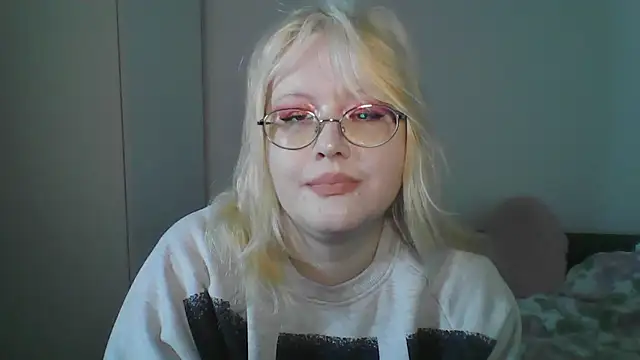 Elayne Sweet online show from April 12, 8:08 am